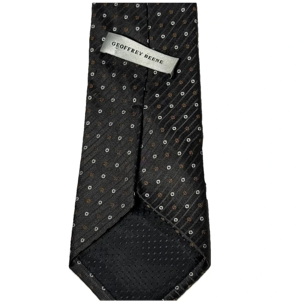Geoffrey Beene Mens Silk Tie Charcoal Brown White Geometric Pattern Handmade